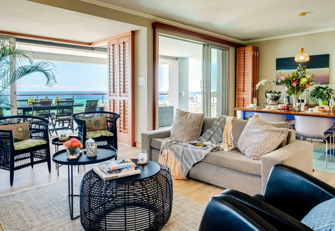 aVIEWor2-2-Hely-Hutchinson-Camps-Bay-26-1090×750