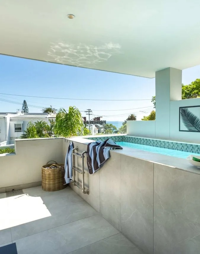 imgi_10_Terrace-Royale-Apartment-in-Camps-Bay-18-675×855