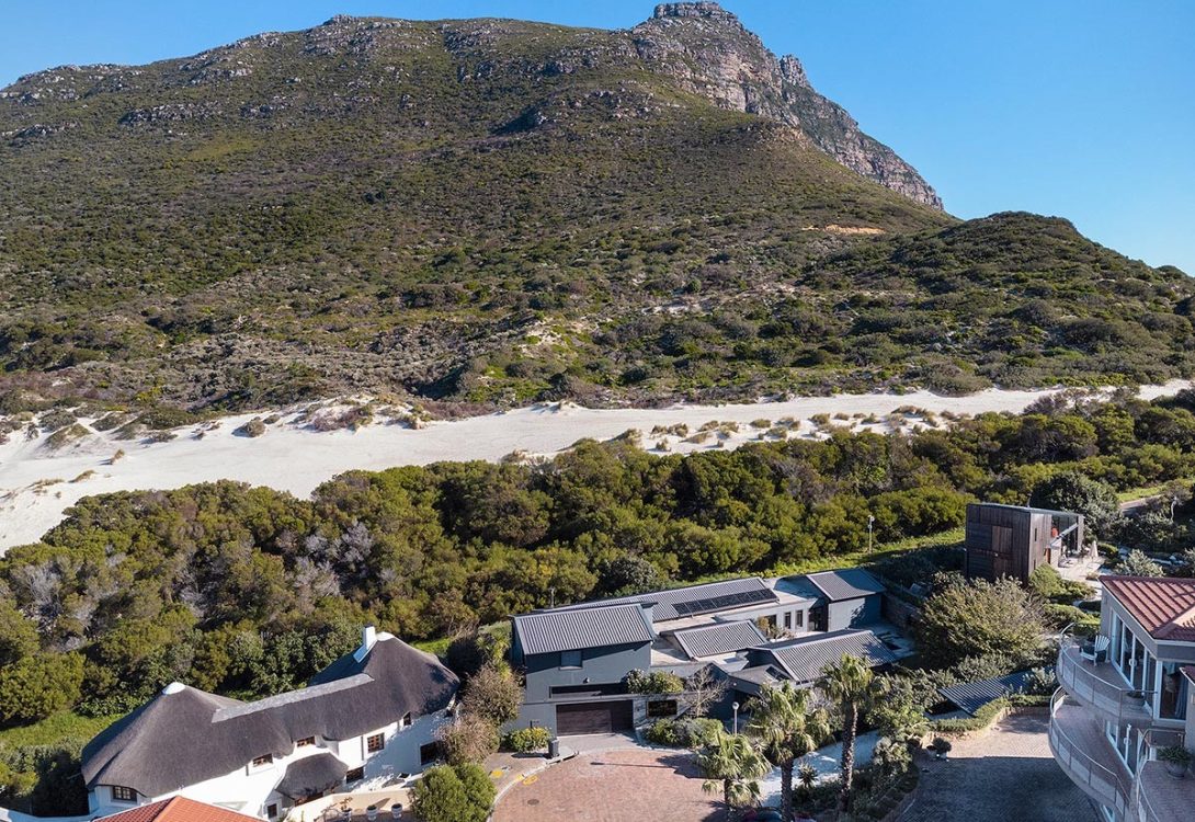 imgi_12_Sandy-Bay-Villa-Llandudno-Hout-Bay-1-16-1090×750