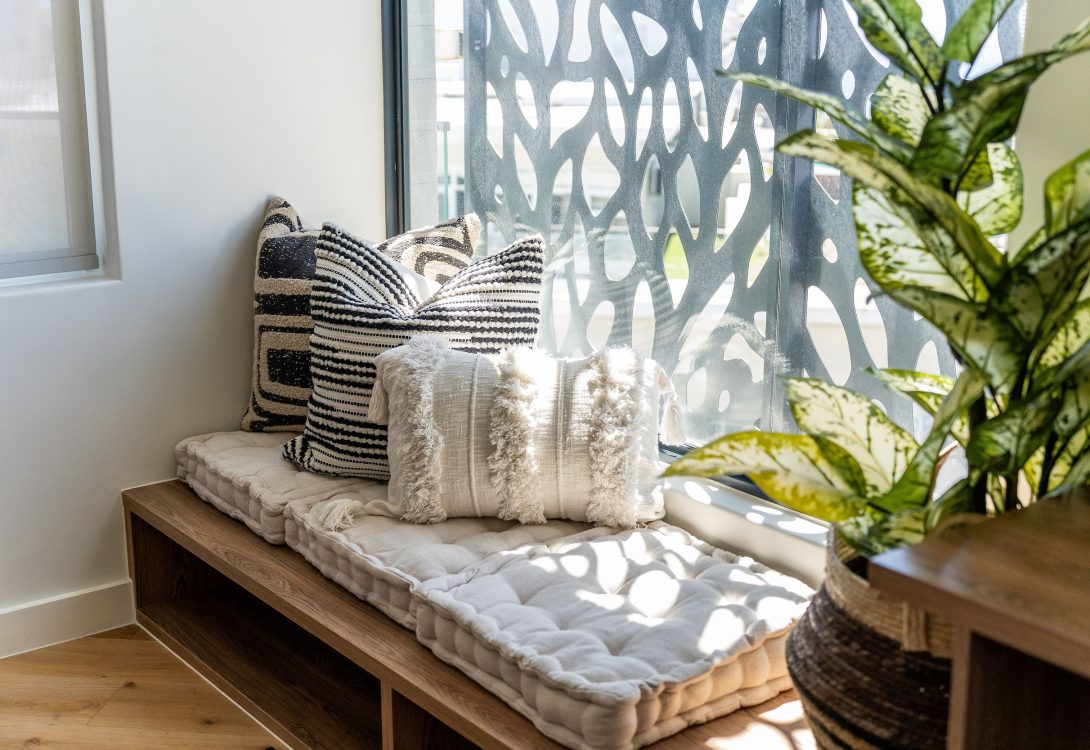 imgi_18_Diamond-Views-Luxury-Sea-Point-Apt-with-views-19-1090×750