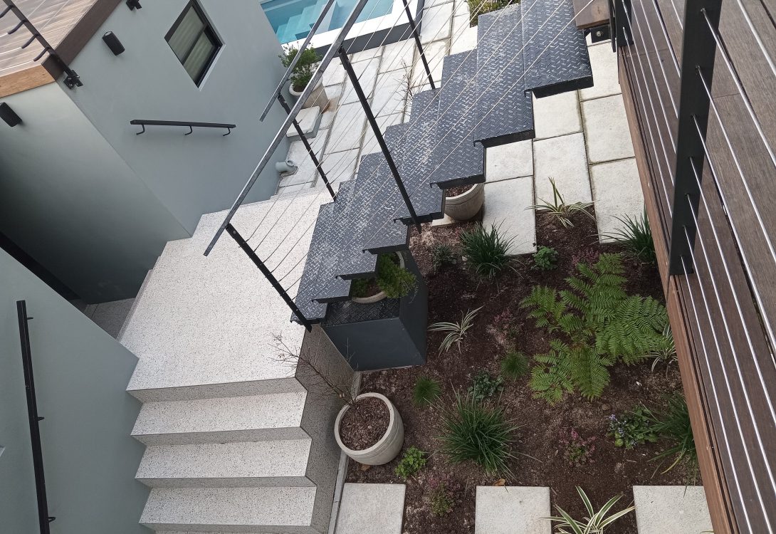 imgi_19_Avant-Garde-Hout-Bay-Luxury-villa-Pool-Serviced-Outdoor-BBQ-40-1090×750