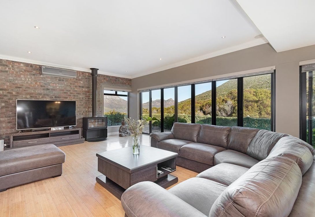 imgi_21_Sandy-Bay-Villa-Llandudno-Hout-Bay-1-4-1090×750