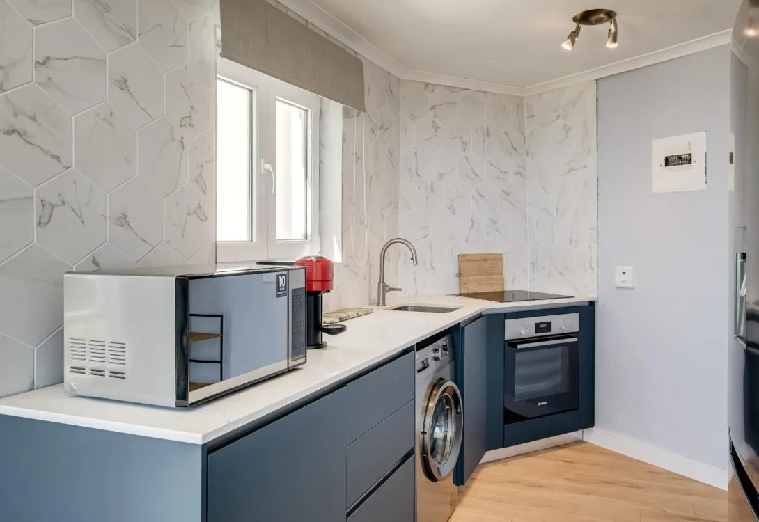 imgi_24_Aqua-Terra-Camps-Bay-1-1090×750