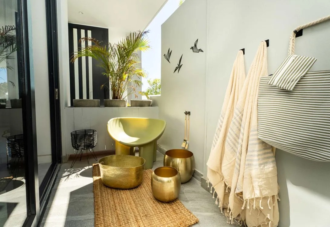 imgi_25_Terrace-Royale-Apartment-in-Camps-Bay-5-1090×750