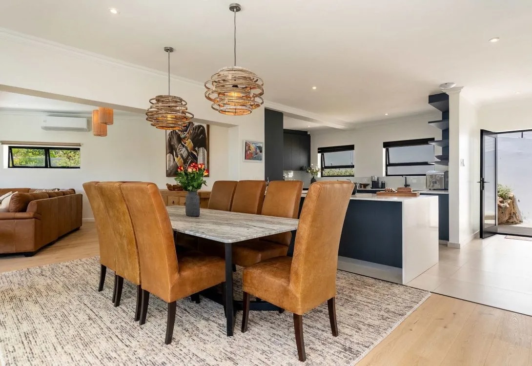 imgi_26_Crystal-Bay-Villa-Pool-Views-Luxury-Living-26-1090×750