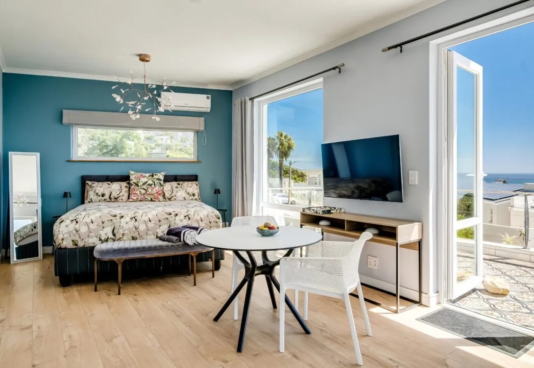 imgi_31_Aqua-Terra-Camps-Bay-8-1090×750