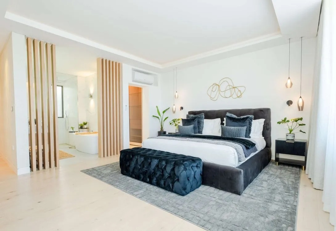 imgi_31_Terrace-Royale-Apartment-in-Camps-Bay-12-1090×750