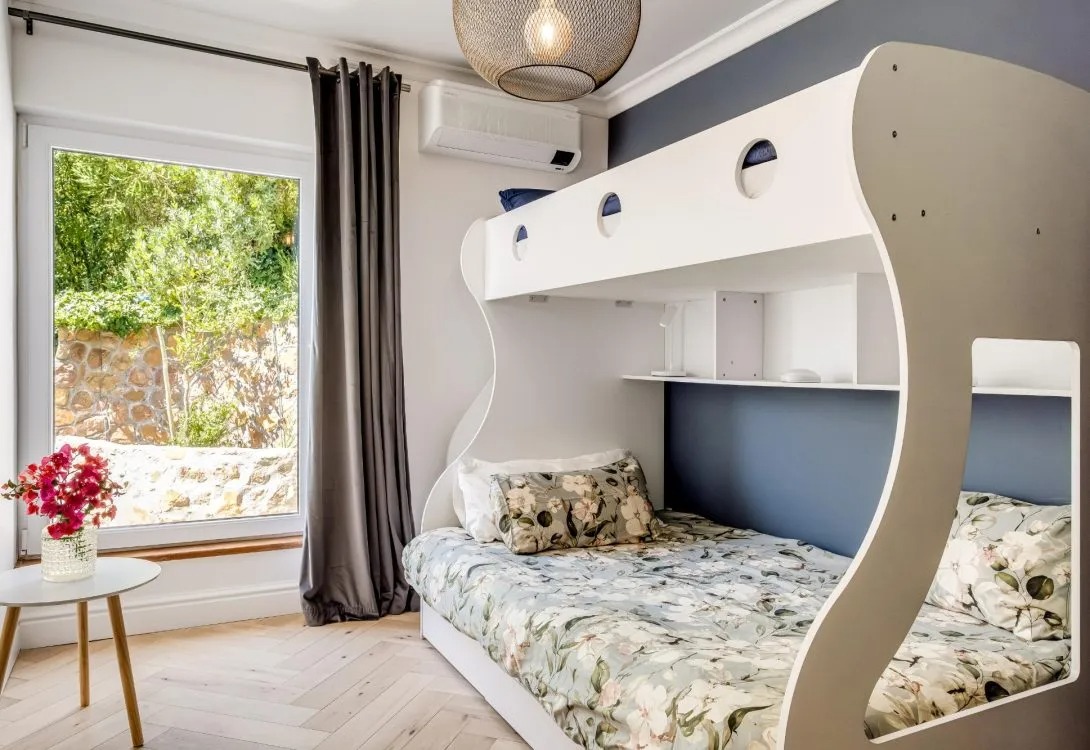 imgi_35_Aqua-Terra-Camps-Bay-15-1090×750