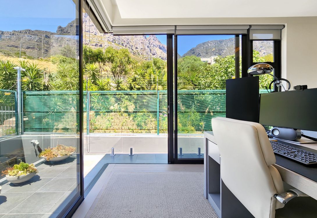 imgi_38_Lijaro-Villa-Camps-Bay-33-1090×750