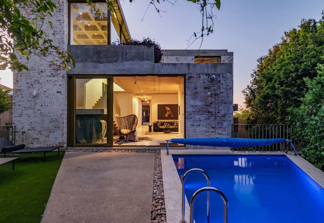 imgi_4_Luna-Azul-Penthouse-Ultra-luxury-in-Sea-Point-19-1-1090×750