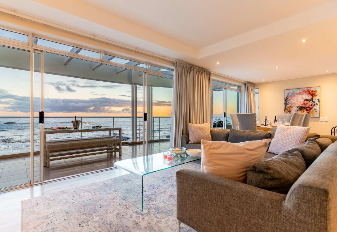 imgi_50_Sunset-Azure-Villa-Sea-Views-Sleeps-14-2-Pools-43-1090×750