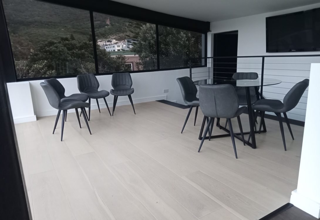 imgi_52_Avant-Garde-Hout-Bay-Luxury-villa-Pool-Serviced-Outdoor-BBQ-49-1090×750