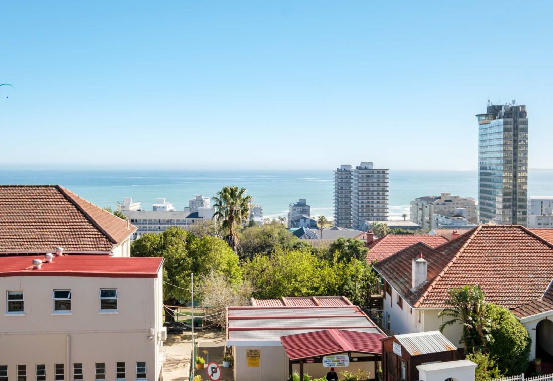 imgi_5_Charming-Coastal-Escape-Marula-One-Sea-Point-1-11-1090×750