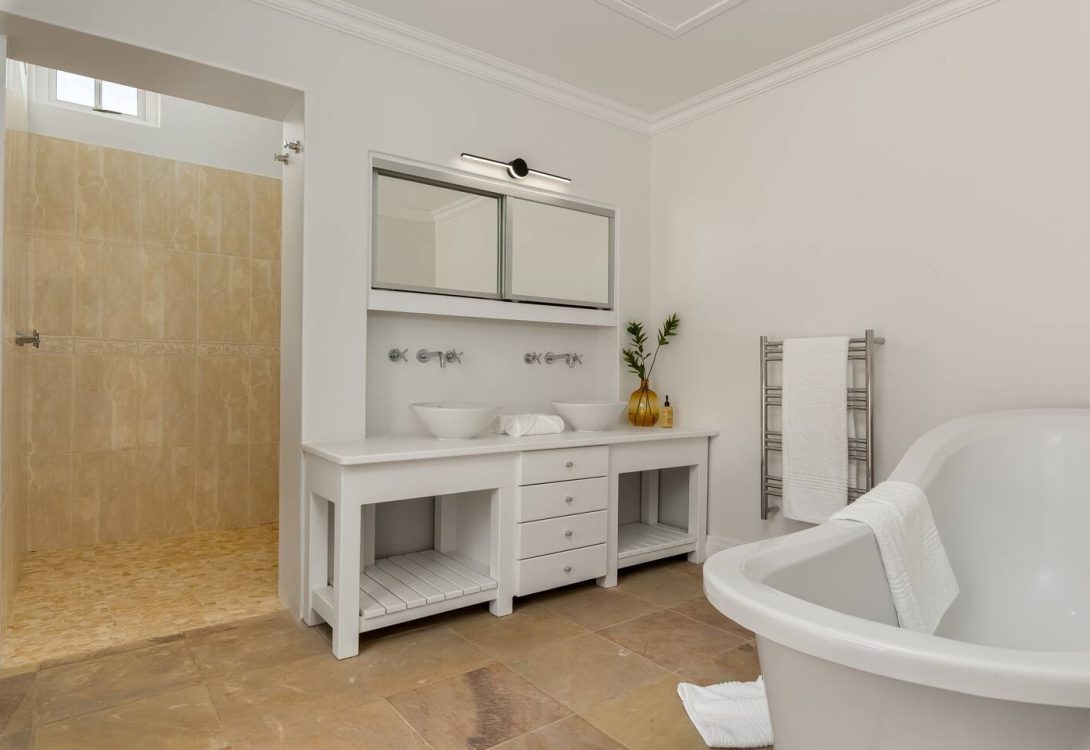 imgi_5_The-Verve-Villa-Hout-Bay-4-1090×750