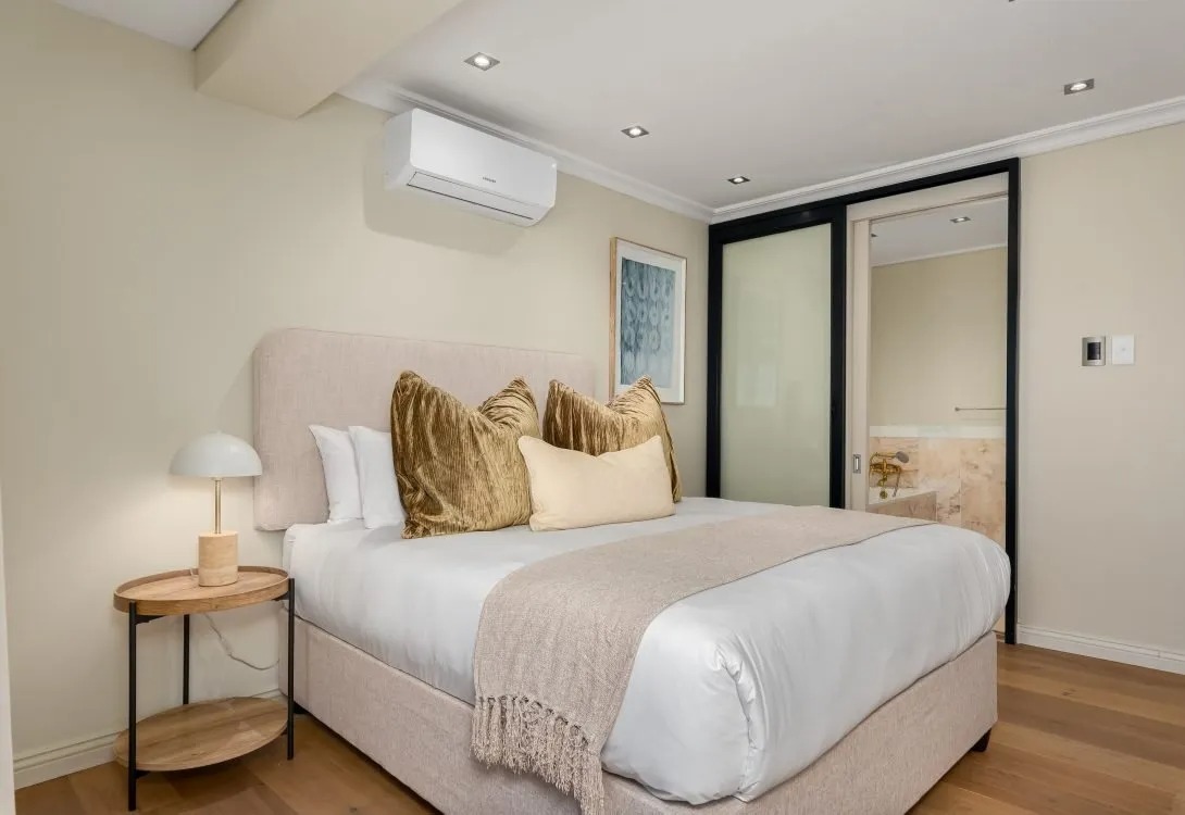 imgi_67_Clifton-Luxury-Vista-Villa-24-1090×750