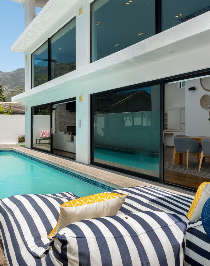 imgi_6_Skye-Haven-Hout-Bay-Villa-30-675×855