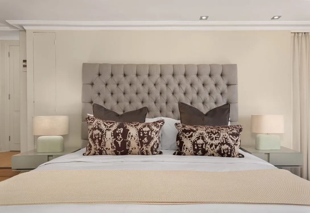 imgi_70_Clifton-Luxury-Vista-Villa-38-1090×750