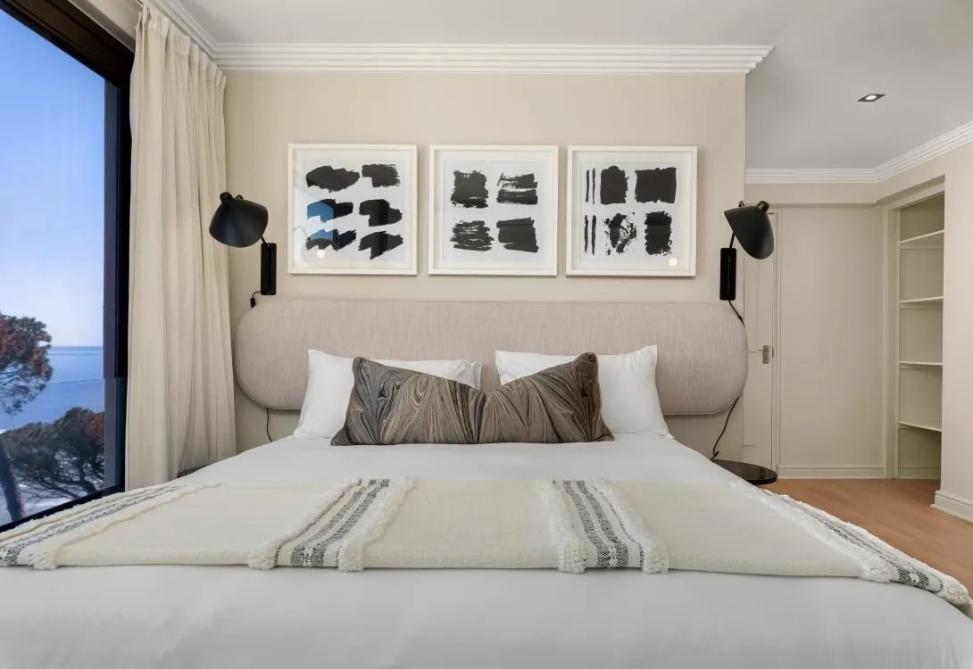 imgi_71_Clifton-Luxury-Vista-Villa-19-1090×750