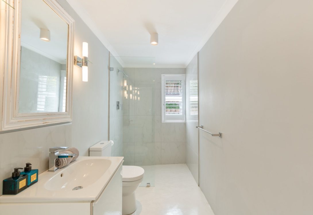 imgi_73_Hout-Bay-Sublime-Villa-24-1090×750