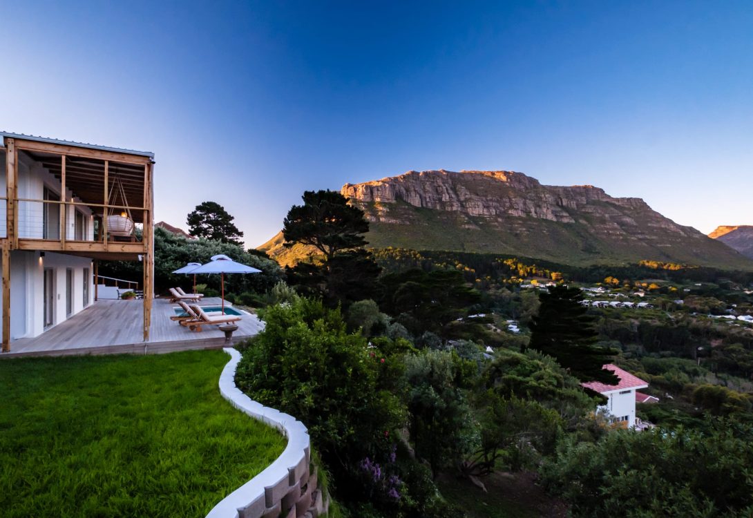 imgi_7_45-Mount-Rhodes-Villa-Hout-Bay-0-1090×750
