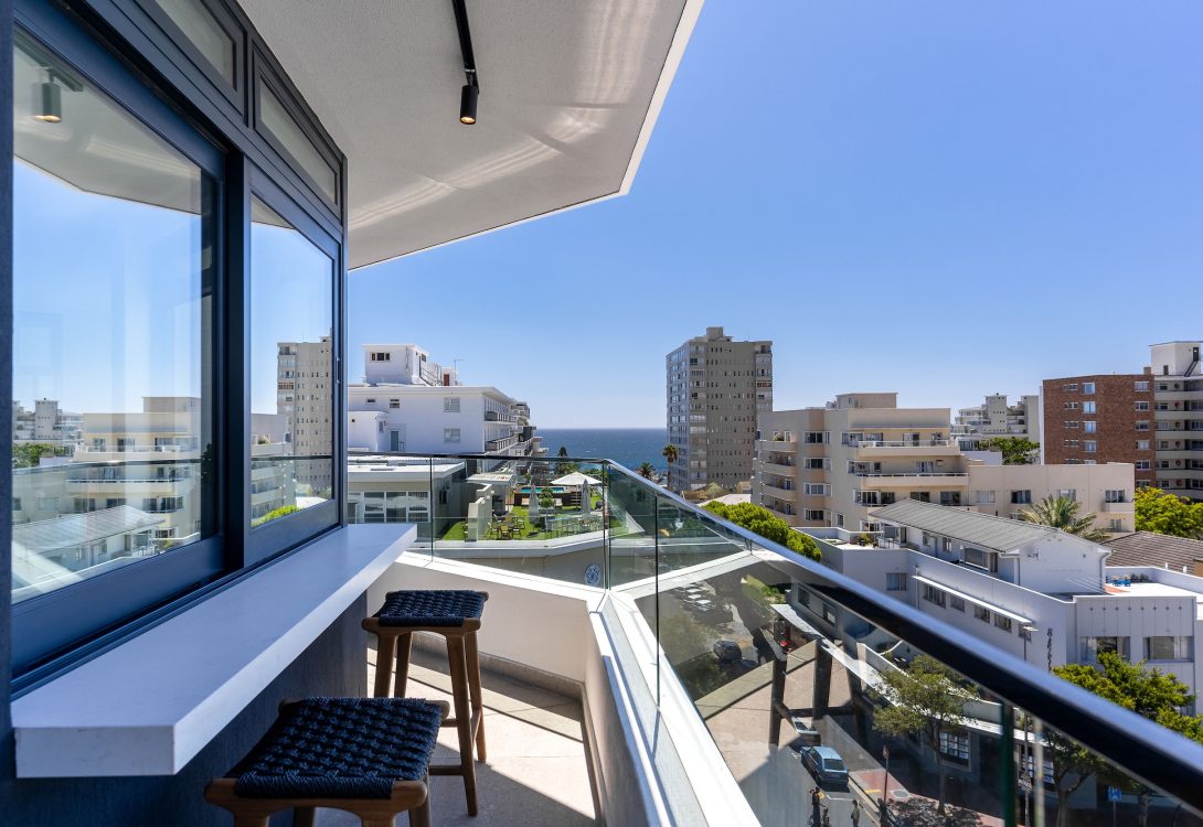 imgi_8_Diamond-Views-Luxury-Sea-Point-Apt-with-views-8-1090×750