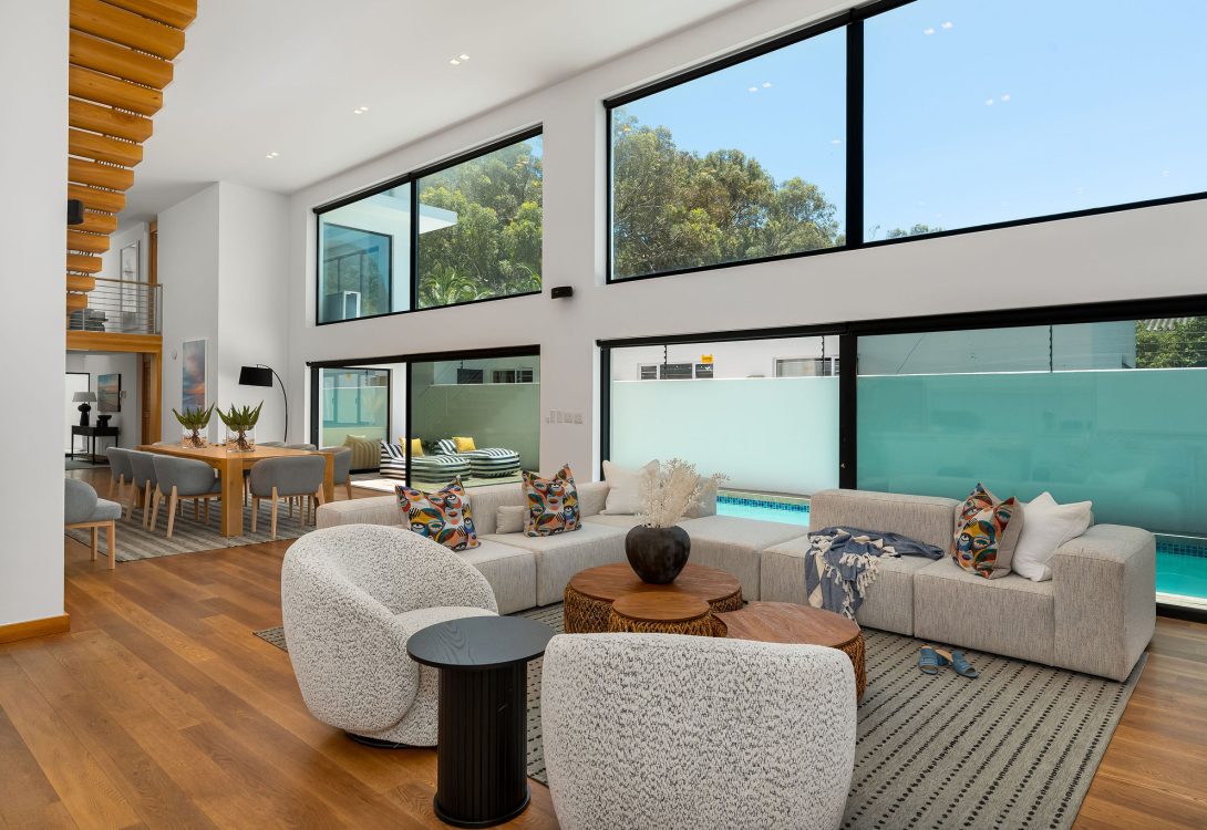 imgi_8_Skye-Haven-Hout-Bay-Villa-26-1090×750