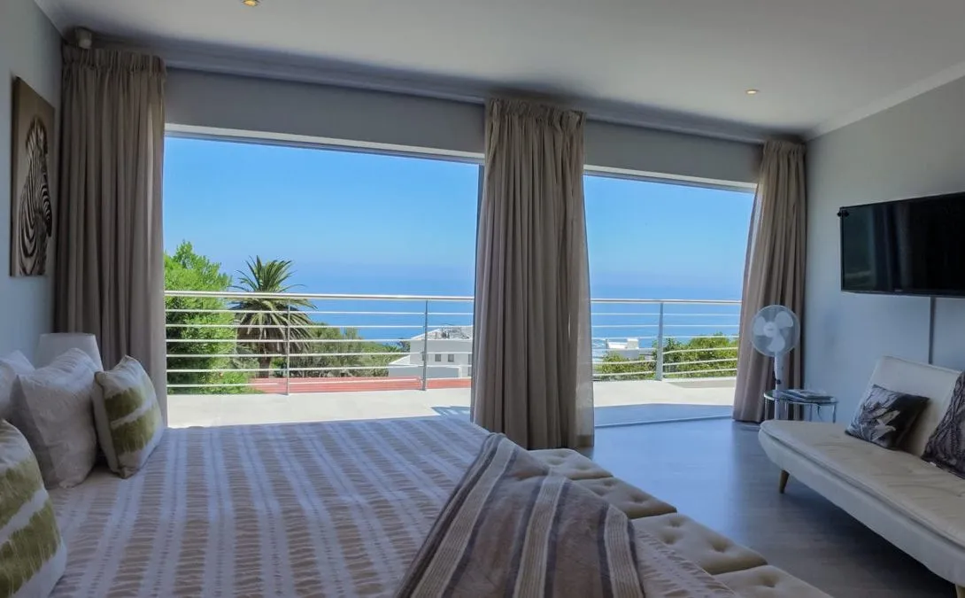 60-on-Hely-Hutchinson-Camps-Bay-17-1090×675