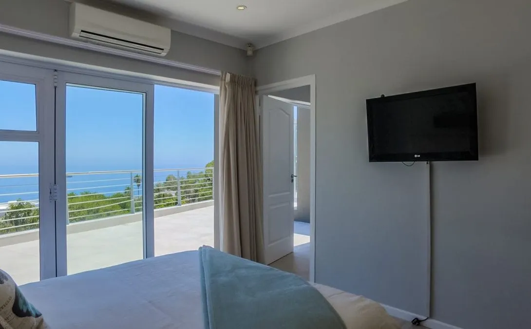 60-on-Hely-Hutchinson-Camps-Bay-24-1090×675