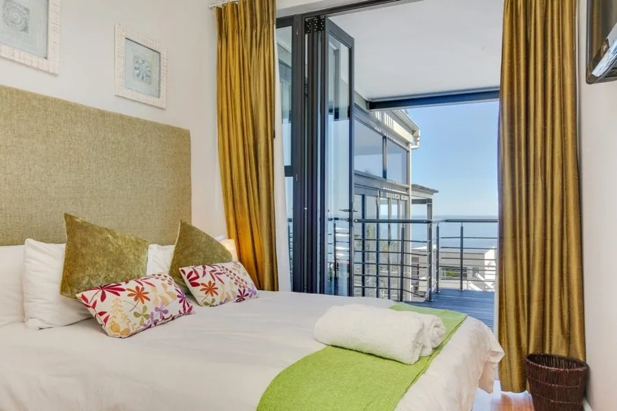 Sea-Rock-Villa-1A-Rontree-Ave-Camps-Bay35
