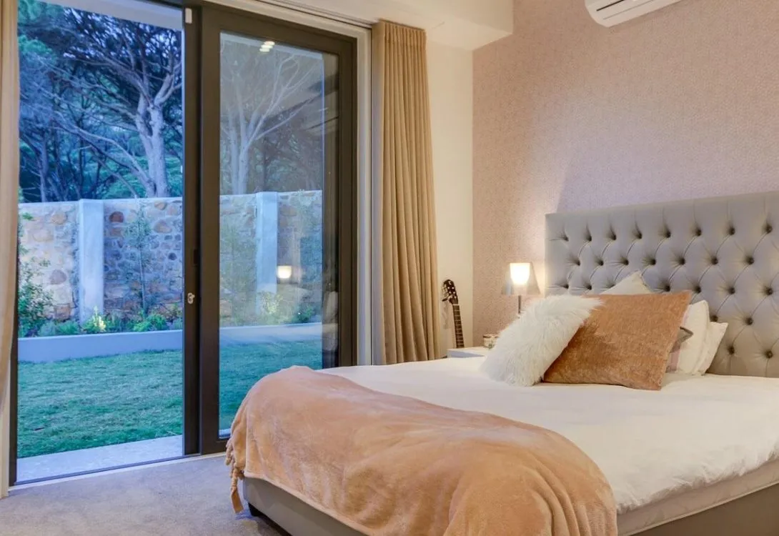 Shanklin-Villa-Camps-Bay-7-1090×750