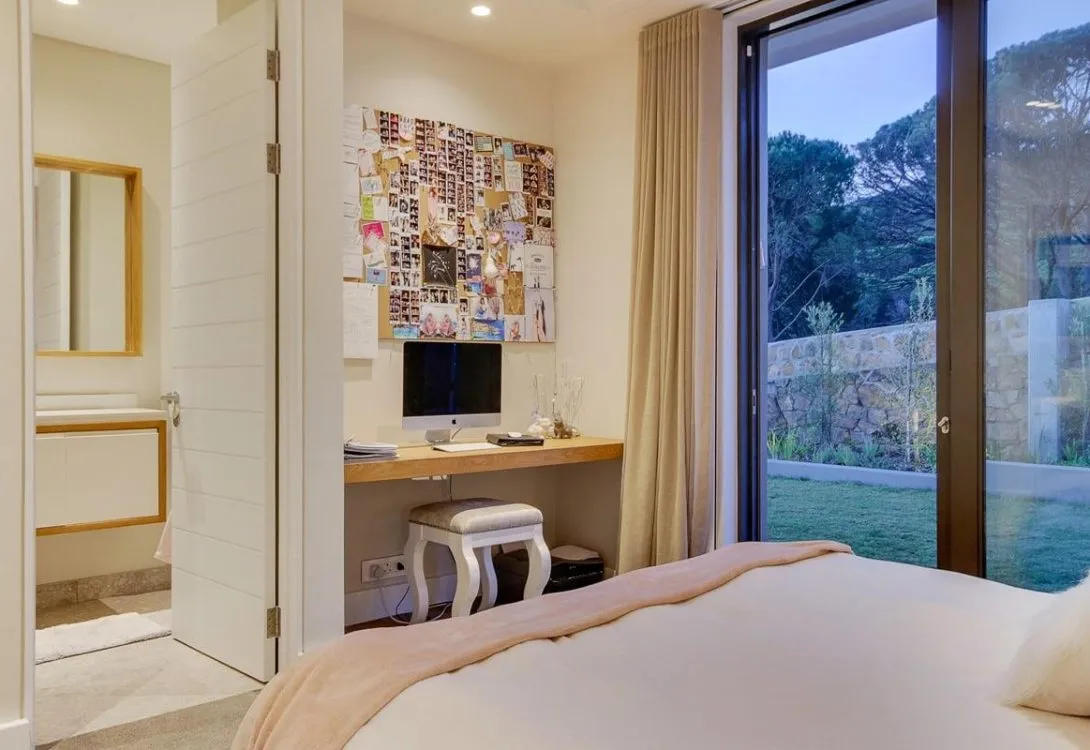 Shanklin-Villa-Camps-Bay-8-1090×750