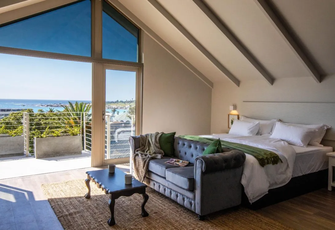 The-Shed-Camps-Bay-Rental-32-1090×750