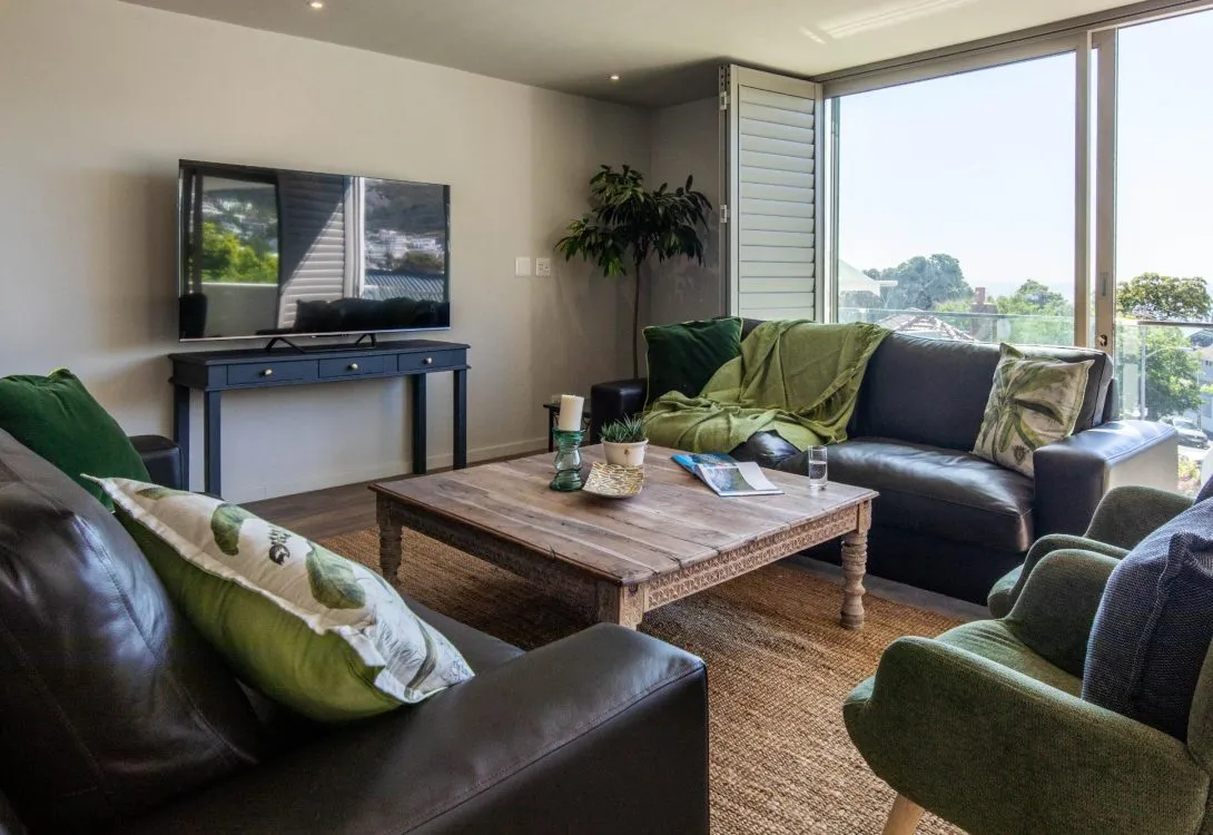 The-Shed-Camps-Bay-Rental-33-1090×750