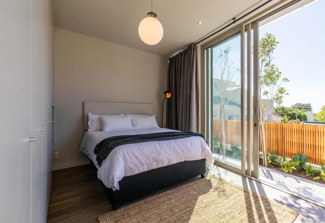 The-Shed-Camps-Bay-Rental-34-1090×750