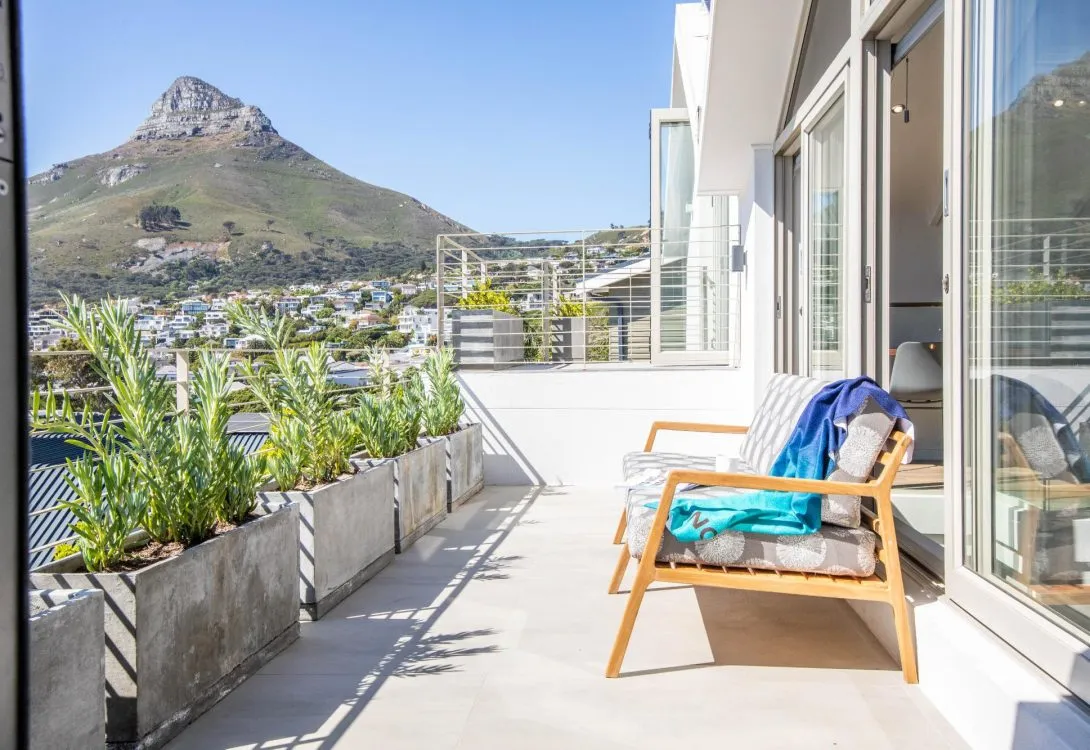 The-Shed-Camps-Bay-Rental-35-1090×750