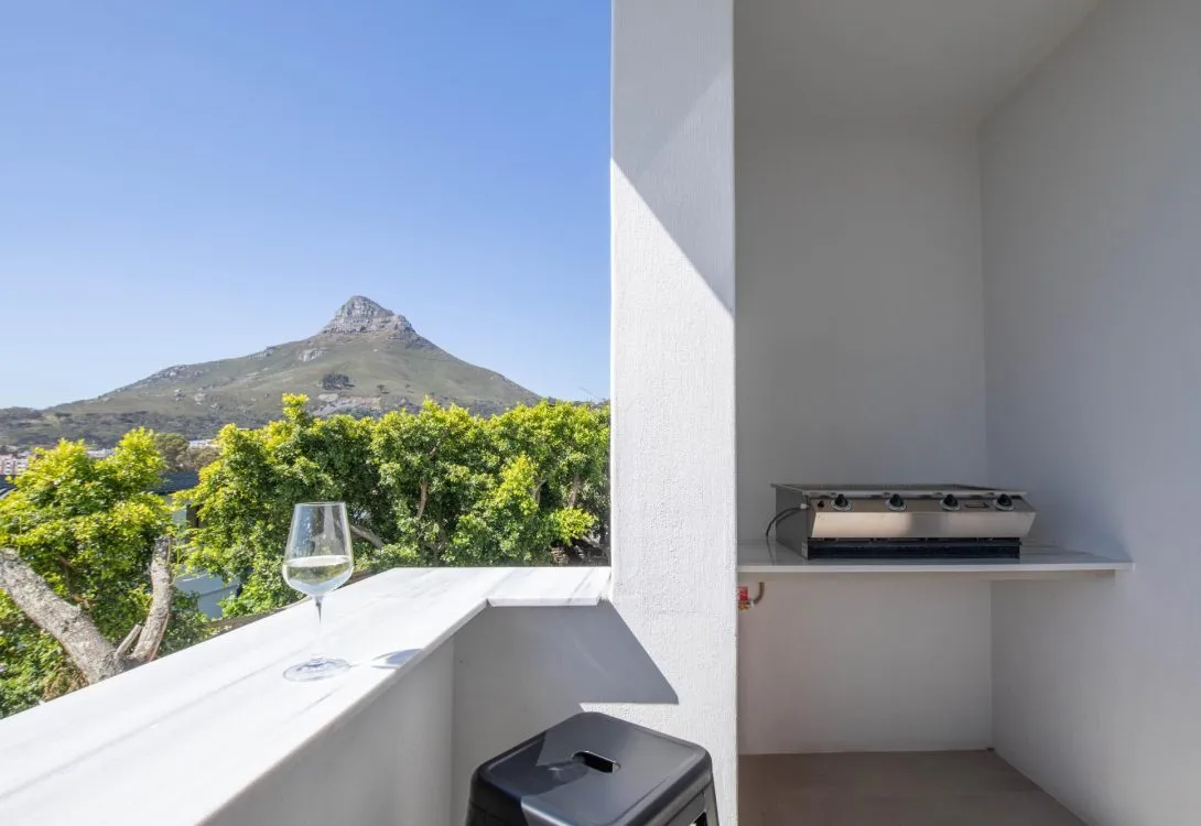 The-Shed-Camps-Bay-Rental-8-1090×750